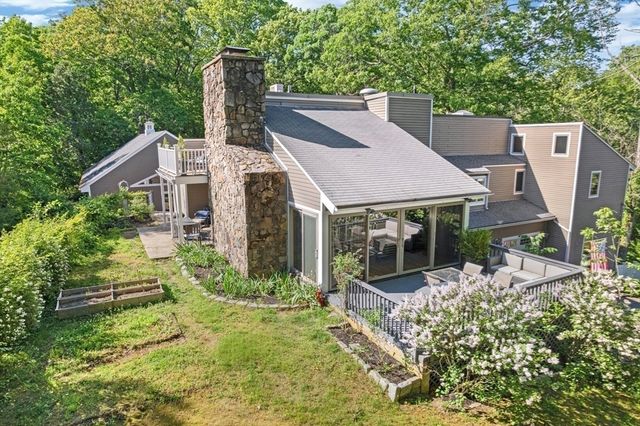 241 Perryville Rd, Rehoboth, MA 02769