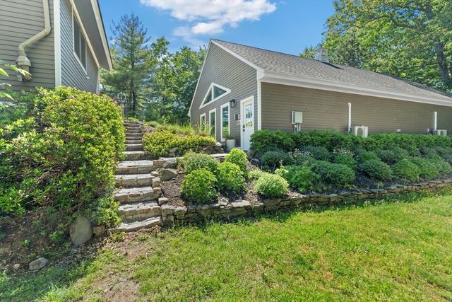 241 Perryville Rd, Rehoboth, MA 02769