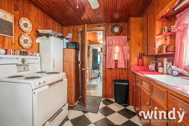 5412 Forest Avenue, Watervliet, MI 49098