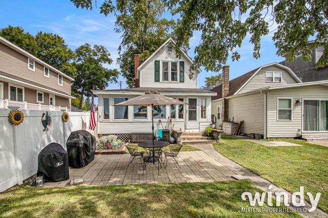 5412 Forest Avenue, Watervliet, MI 49098