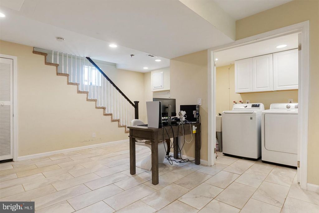 2808 E NORTHERN PKWY, Baltimore, MD 21214
