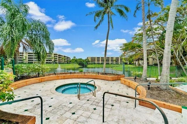1780 Palm Cove Boulevard 6-308, Delray Beach, FL 33445