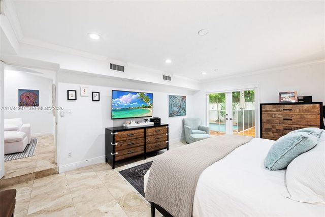 200 W Mashta Dr, Key Biscayne, FL 33149