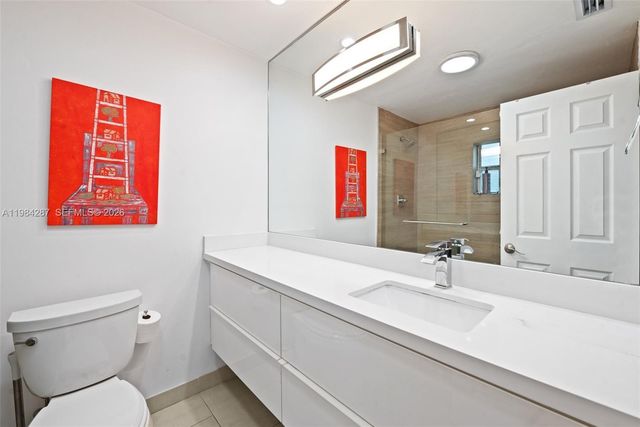 200 W Mashta Dr, Key Biscayne, FL 33149