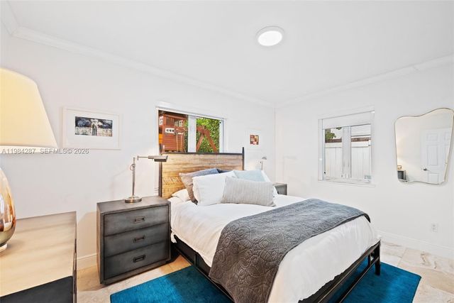 200 W Mashta Dr, Key Biscayne, FL 33149