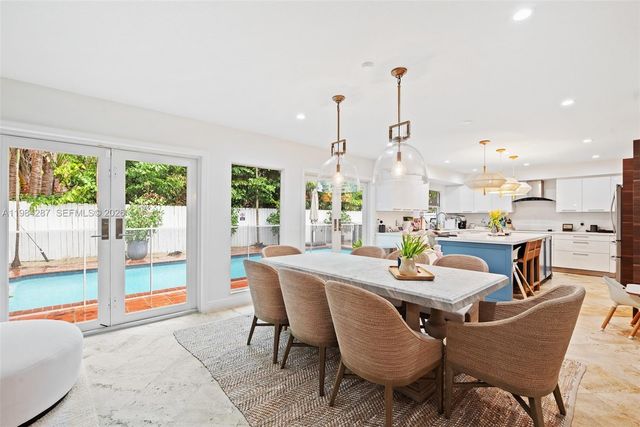 200 W Mashta Dr, Key Biscayne, FL 33149