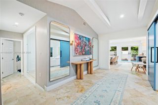 200 W Mashta Dr, Key Biscayne, FL 33149