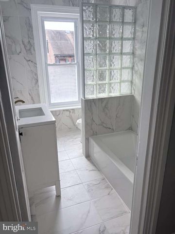 37 WALNUT ST, Pottstown, PA 19464