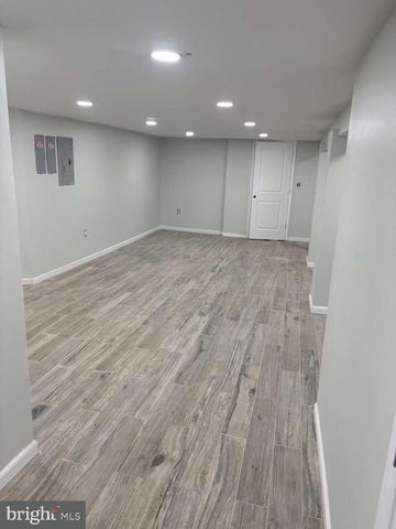 37 WALNUT ST, Pottstown, PA 19464