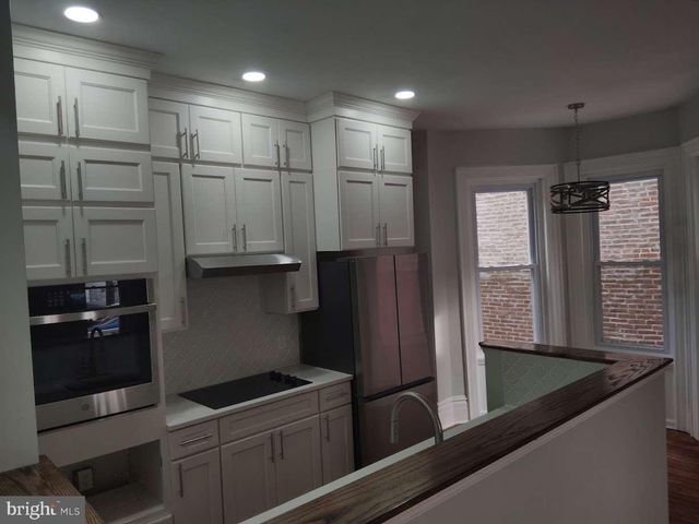 37 WALNUT ST, Pottstown, PA 19464