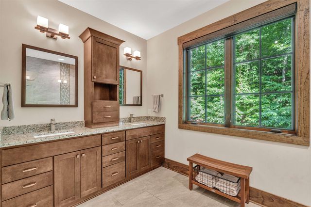 304 Trottingwolf Trail, Sunset, SC 29685