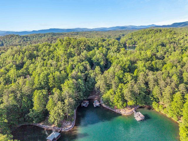304 Trottingwolf Trail, Sunset, SC 29685