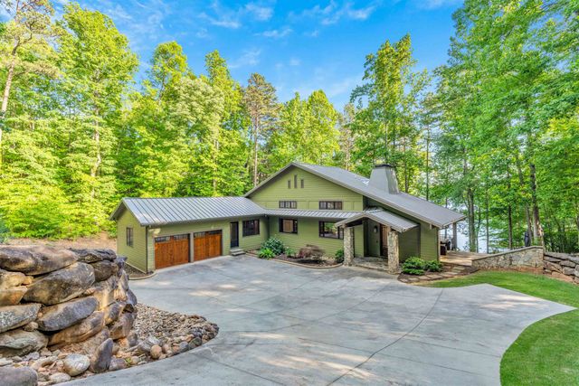 304 Trottingwolf Trail, Sunset, SC 29685