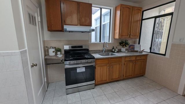 5465 Mission Street, San Francisco, CA 94112
