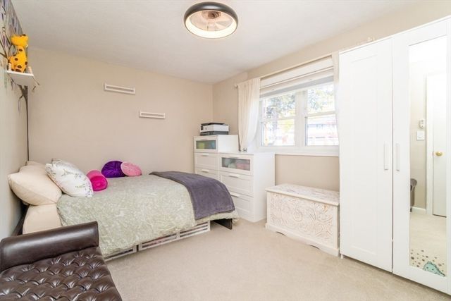 1075 Chestnut St 6, Newton, MA 02464