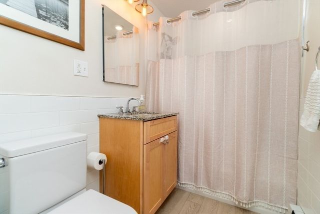 1075 Chestnut St 6, Newton, MA 02464