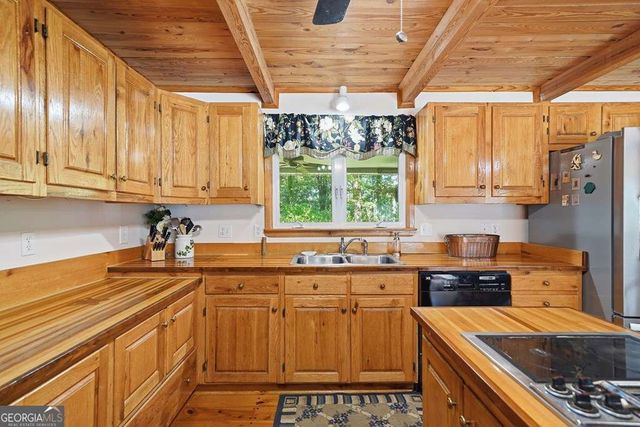 955 Lower Tails Creek Road, Ellijay, GA 30540