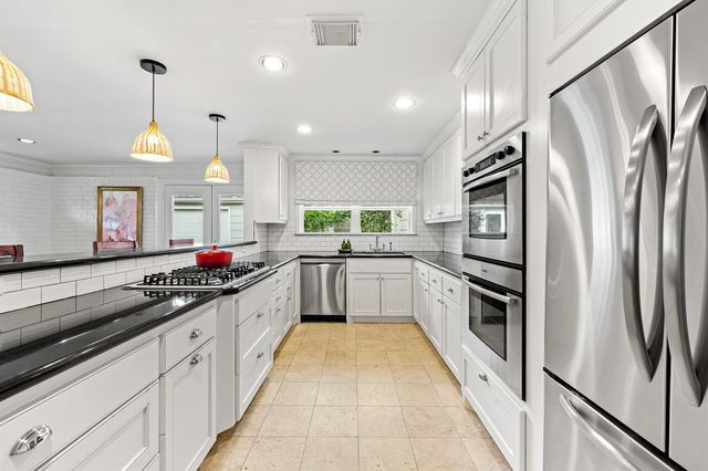 4014 Norfolk Street, Houston, TX 77027