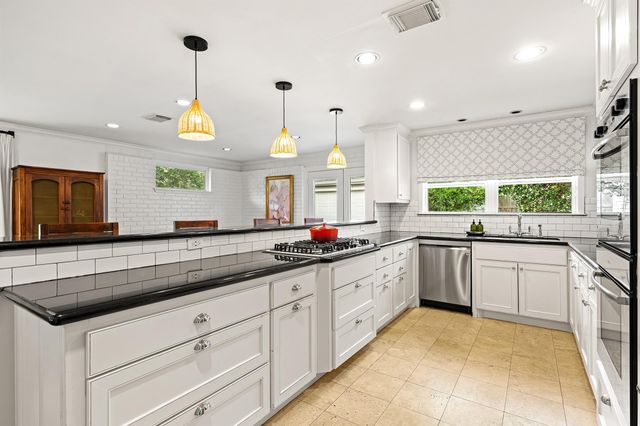 4014 Norfolk Street, Houston, TX 77027