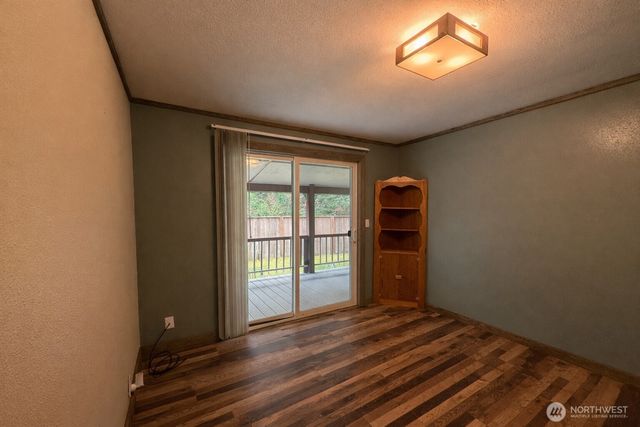 329 Sextans Avenue SW, Ocean Shores, WA 98569