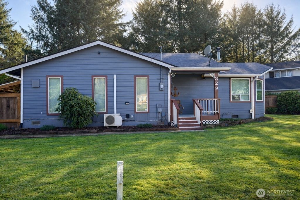 329 Sextans Avenue SW, Ocean Shores, WA 98569