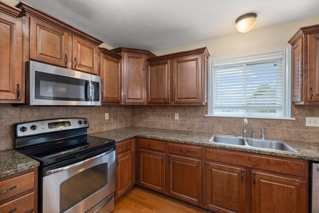 1515 S Natchez Road, Republic, MO 65738