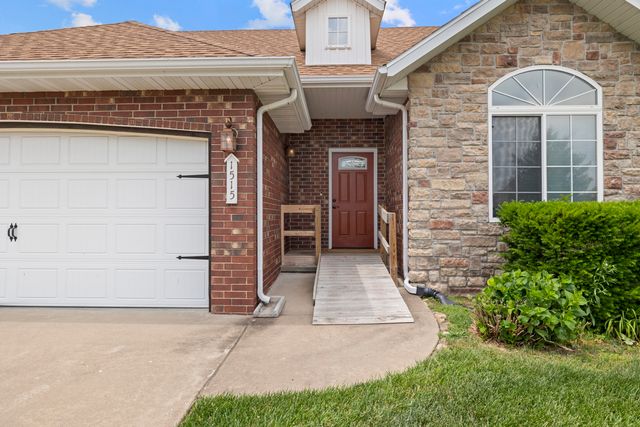 1515 S Natchez Road, Republic, MO 65738