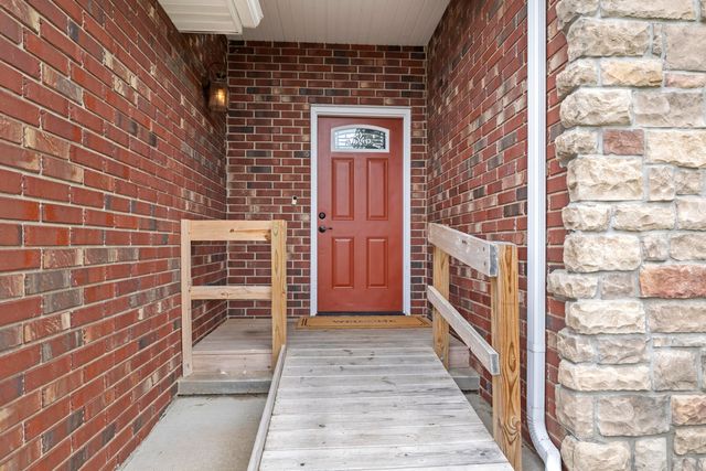 1515 S Natchez Road, Republic, MO 65738