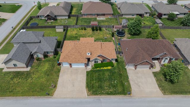 1515 S Natchez Road, Republic, MO 65738