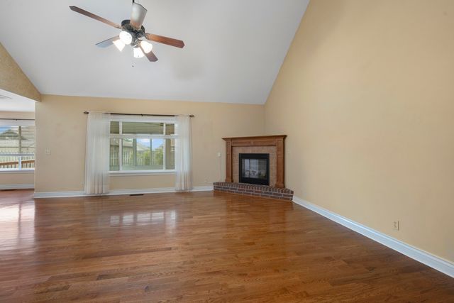 1515 S Natchez Road, Republic, MO 65738