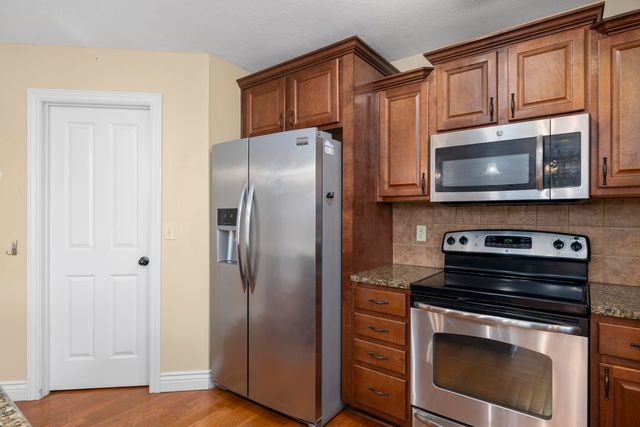 1515 S Natchez Road, Republic, MO 65738