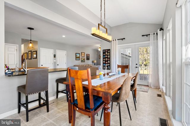 4 MCKEAN CIR, West Grove, PA 19390