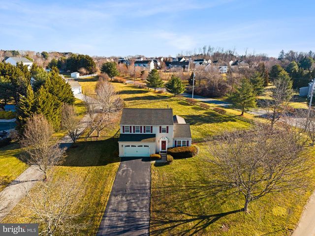 4 MCKEAN CIR, West Grove, PA 19390