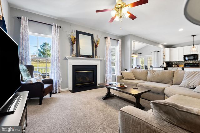 4 MCKEAN CIR, West Grove, PA 19390