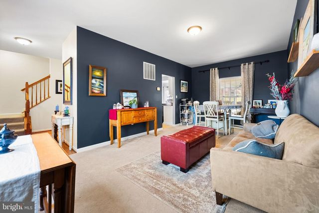 4 MCKEAN CIR, West Grove, PA 19390