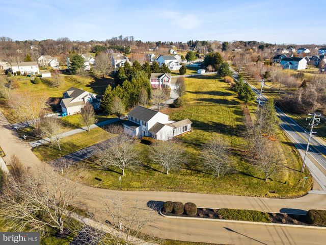 4 MCKEAN CIR, West Grove, PA 19390