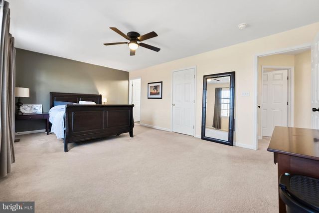 4 MCKEAN CIR, West Grove, PA 19390