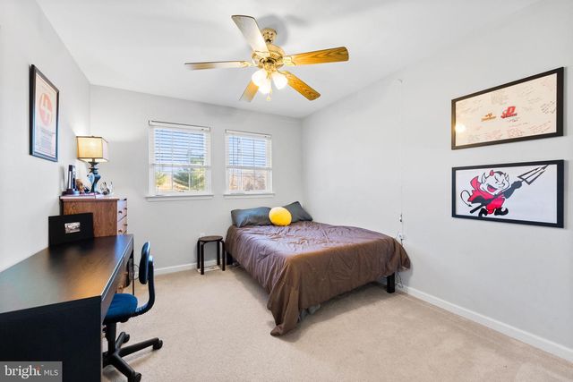 4 MCKEAN CIR, West Grove, PA 19390