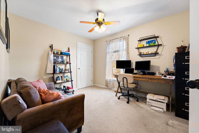 4 MCKEAN CIR, West Grove, PA 19390