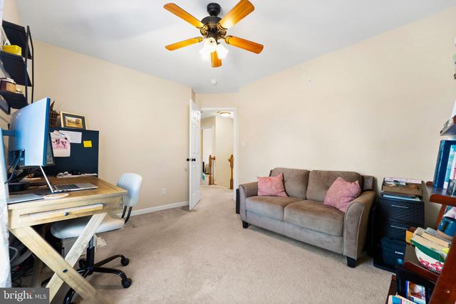 4 MCKEAN CIR, West Grove, PA 19390