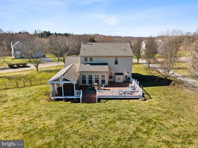 4 MCKEAN CIR, West Grove, PA 19390