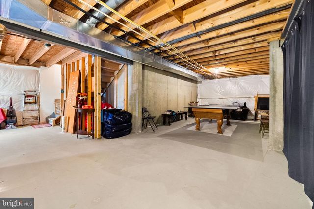 4 MCKEAN CIR, West Grove, PA 19390