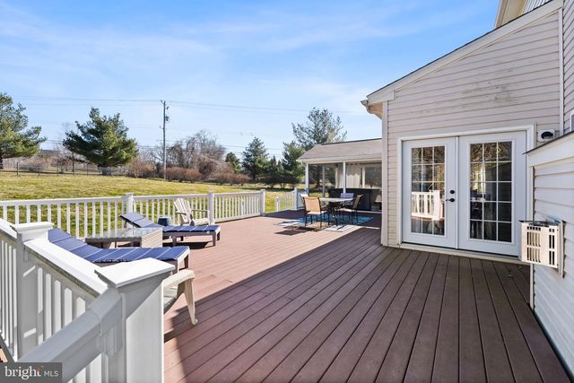 4 MCKEAN CIR, West Grove, PA 19390