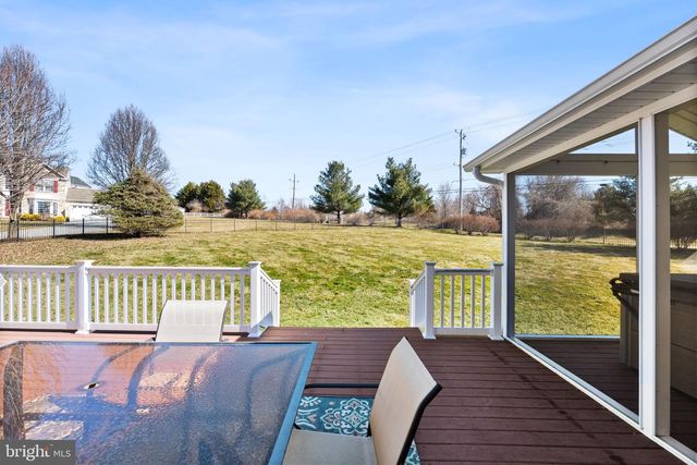 4 MCKEAN CIR, West Grove, PA 19390