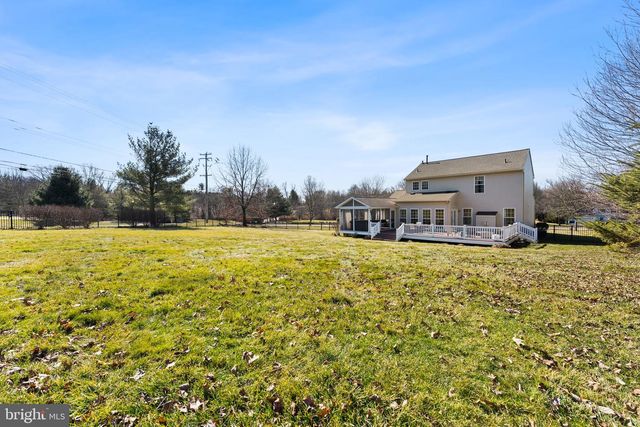 4 MCKEAN CIR, West Grove, PA 19390