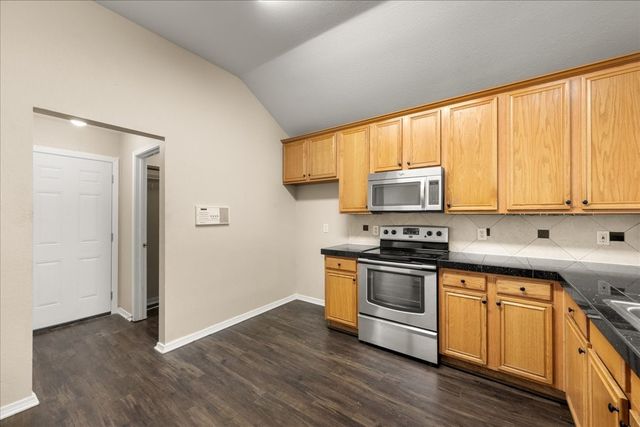 6500 Spencer Drive, Arlington, TX 76002
