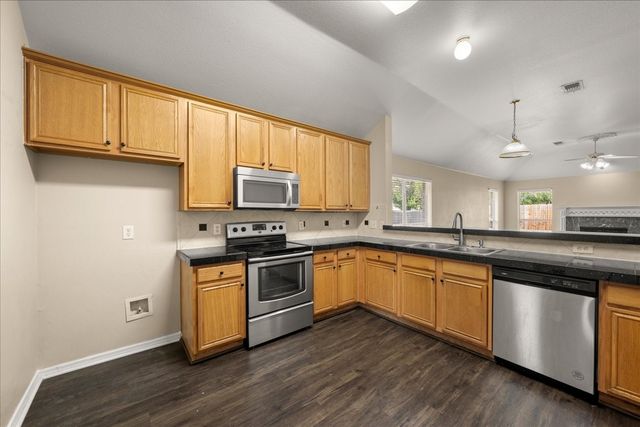 6500 Spencer Drive, Arlington, TX 76002