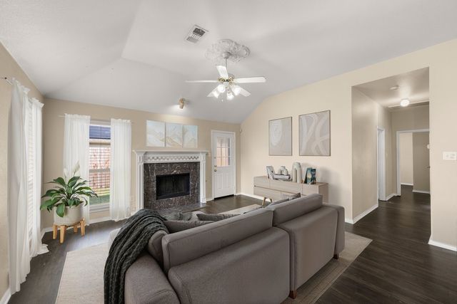 6500 Spencer Drive, Arlington, TX 76002