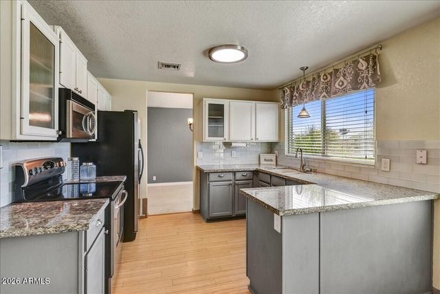 8529 W PERSHING Avenue, Peoria, AZ 85381