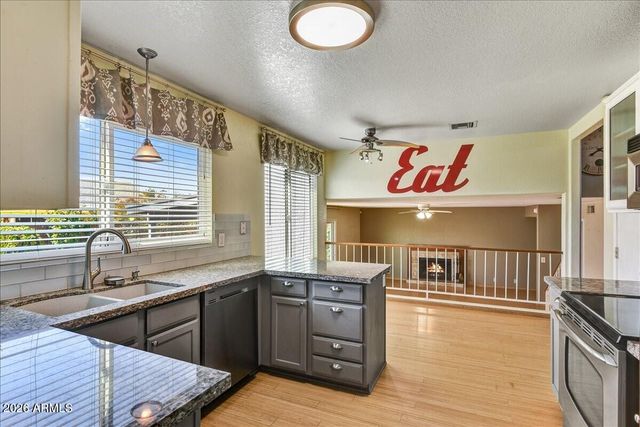 8529 W PERSHING Avenue, Peoria, AZ 85381